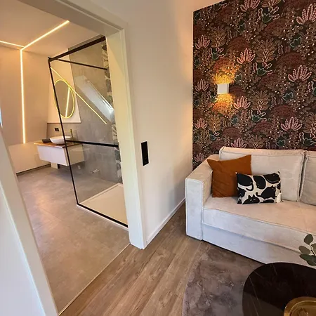Pro Elia Maisonette