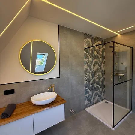 Pro Elia Maisonette